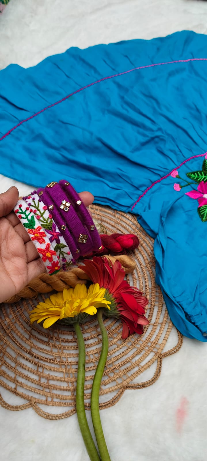বাংলাদেশি হাতে সেলাই কারুকাজ