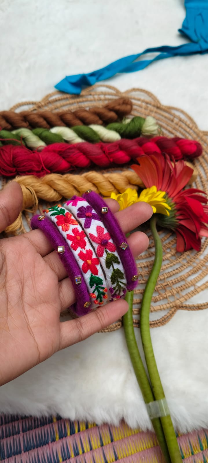 সিগনেচার হ্যান্ড এমব্রয়ডারি কারুকাজ
