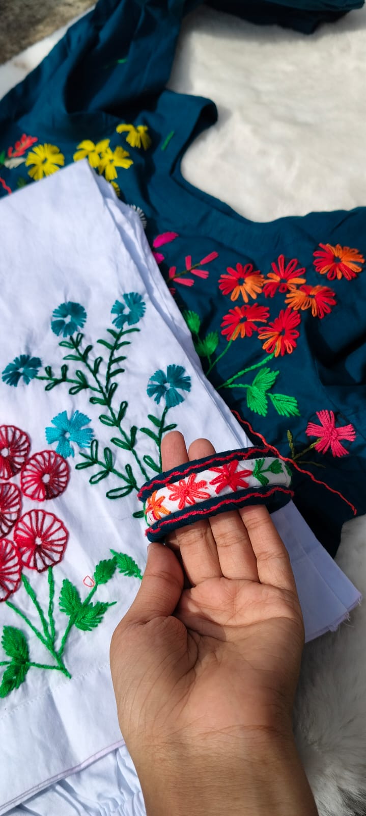 সুতো ও সুই — এমব্রয়ডারি ম্যাটেরিয়াল
